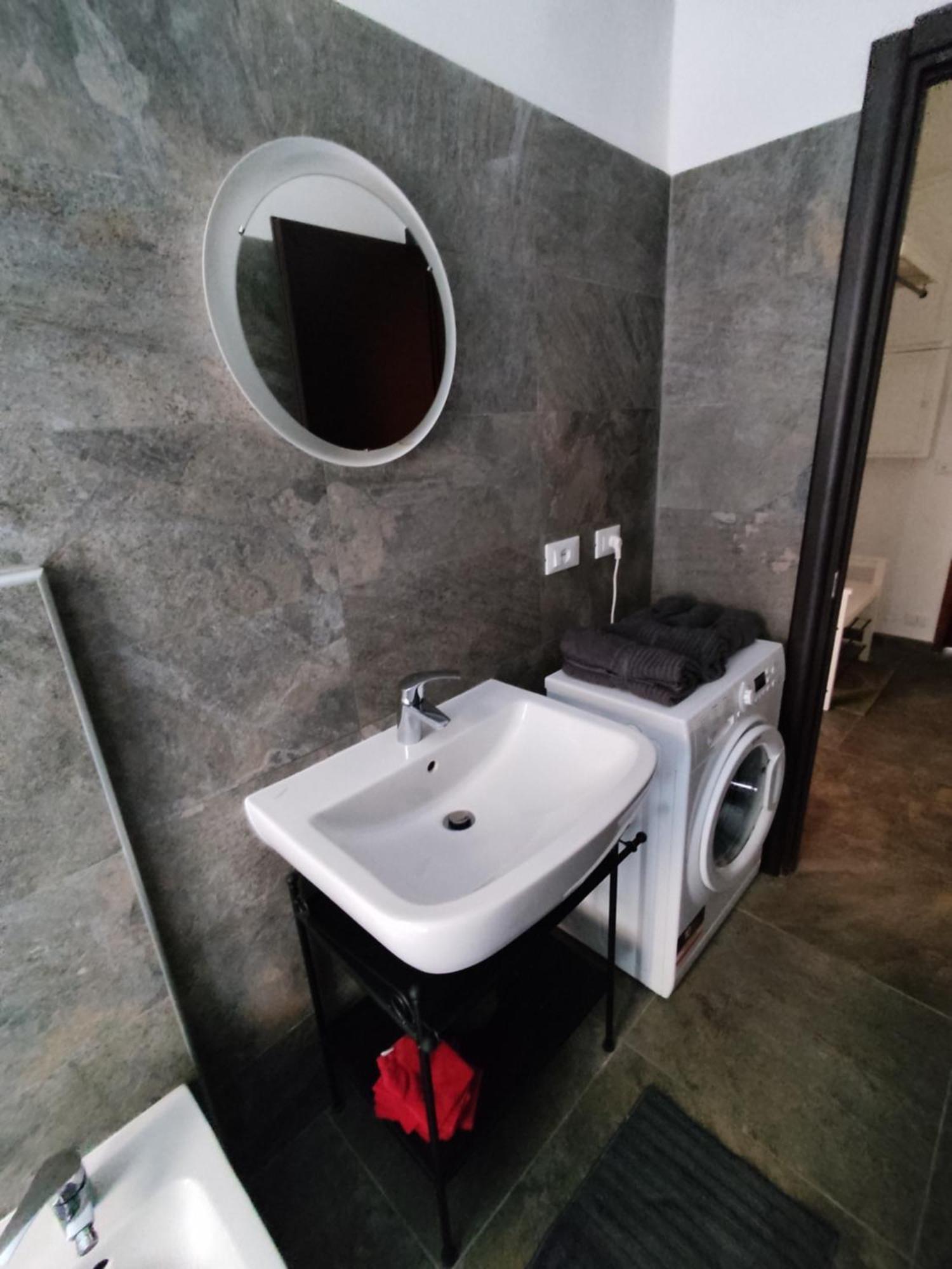 Bell'Appartamento In Cit Turin, Interamente Ristrutturato Luaran gambar